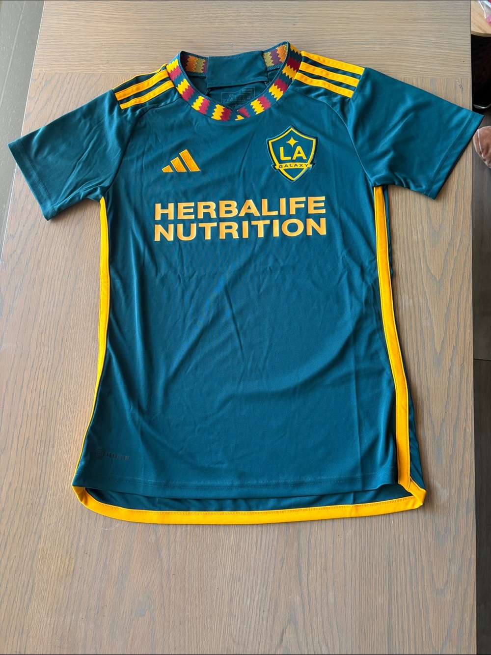 ADIDAS WOMEN GALAXY JERSEY XS